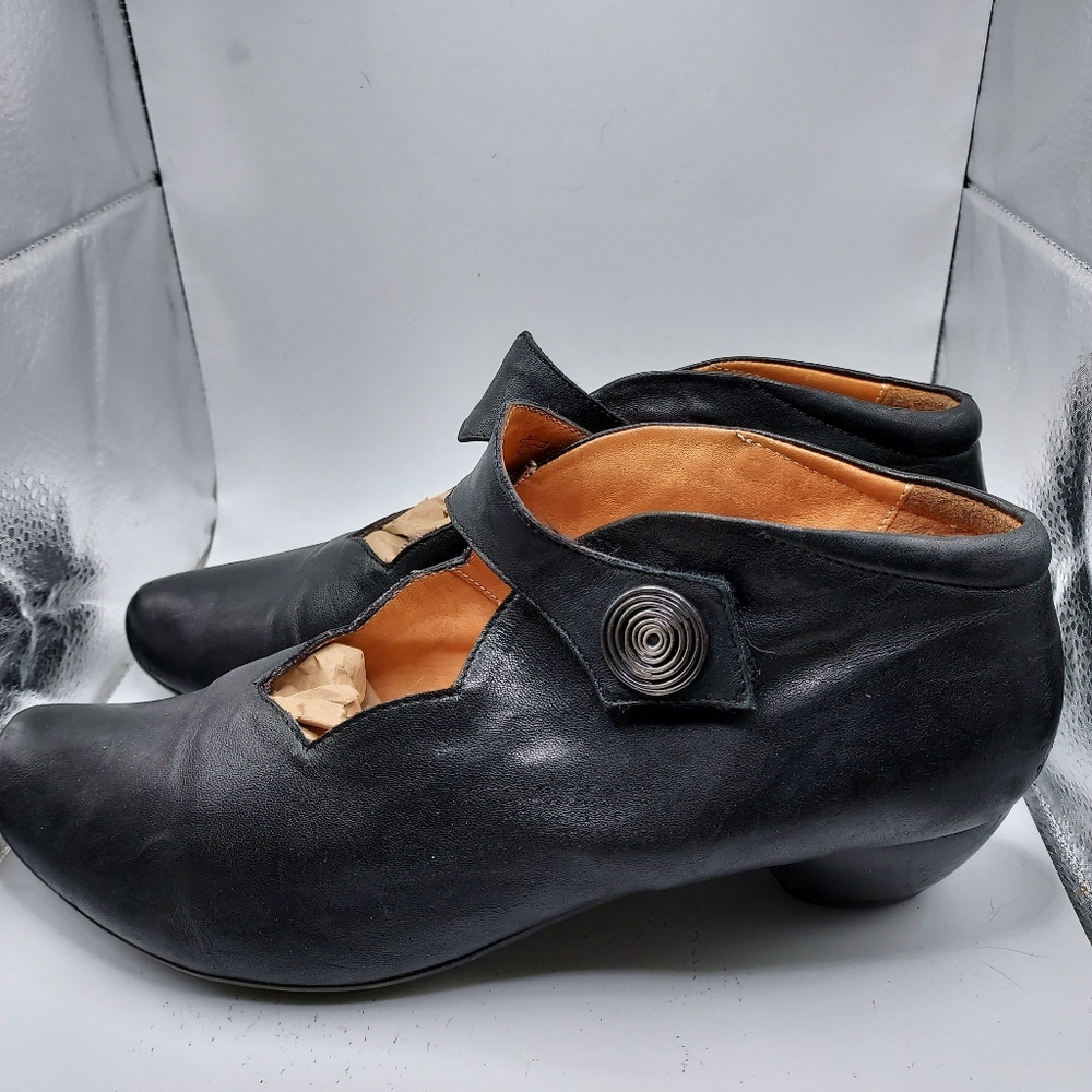 Womens Think Aida Black Shoes